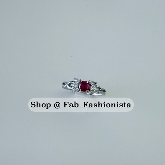 Sterling silver garnet ring - Picture 9 of 10